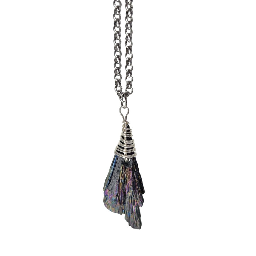 Collar Bruma · Cianita Arcoíris