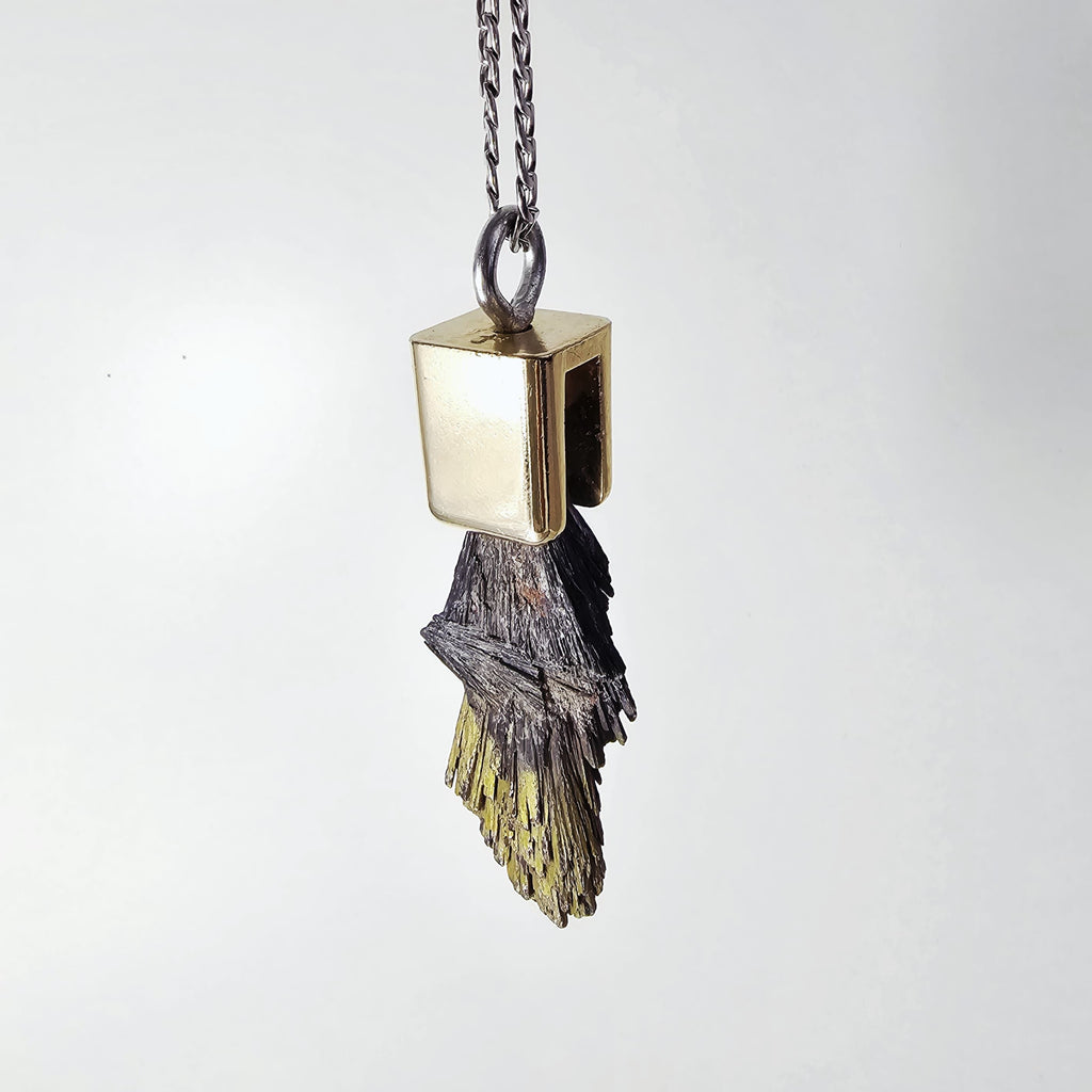 Collar Aurèa Cianita Gris