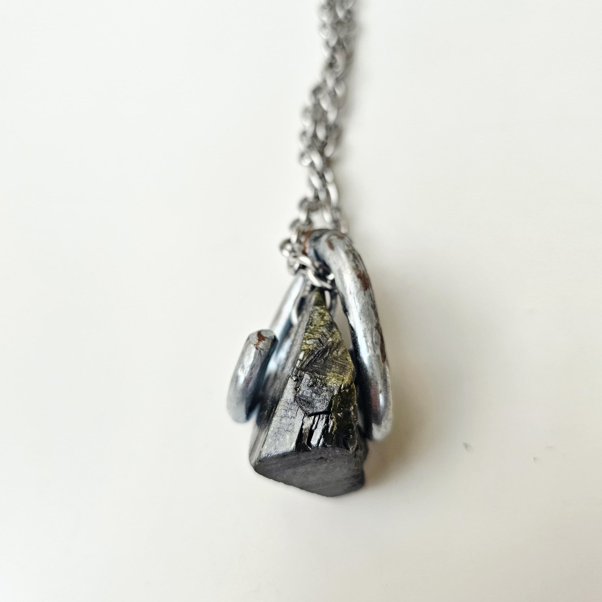 Collar Nivra Epidota