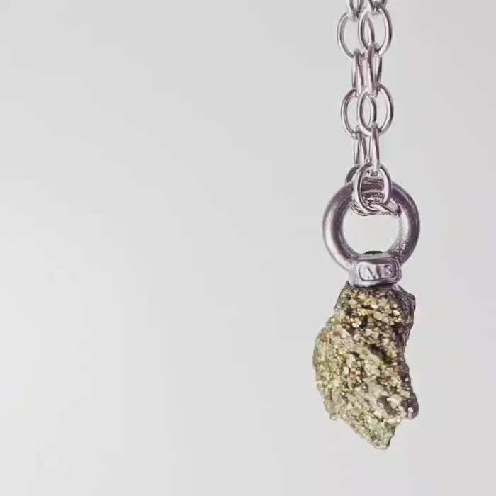 Collar Nivra · Pirita